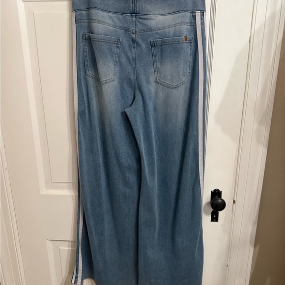 HALARA Light Blue Flare Jeans - Picture 3 of 3